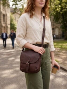 Vintage Robert Cheau Brown Pebbled Leather Flap Crossbody Saddle Bag